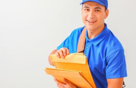 Mizhnarodnyy den lystonoshi International Newspaper Carrier Day