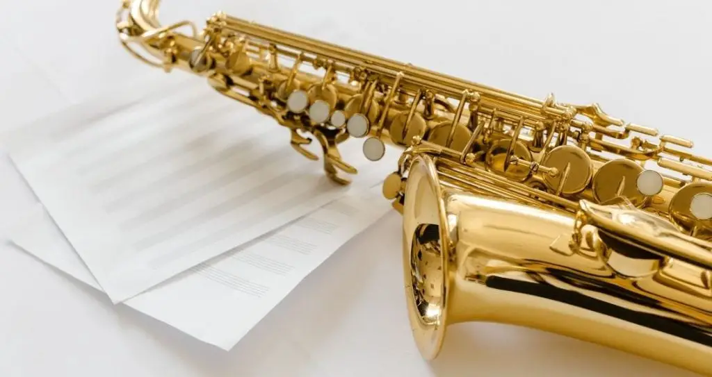 День саксофона