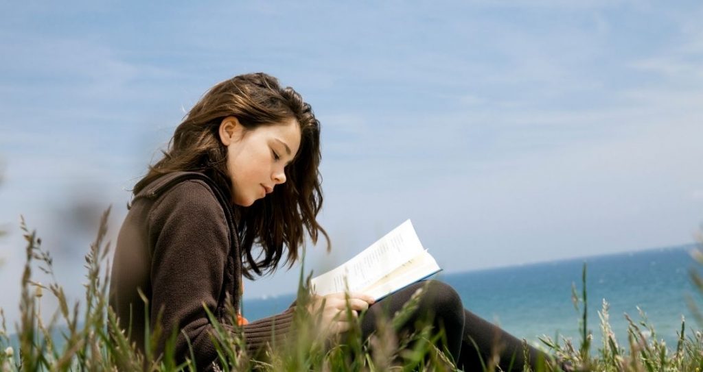 День читання великої поезії