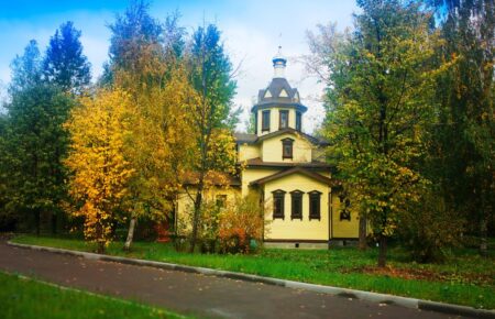 День пам'яті мучеників Трофима, Саватiя i Доримедонта