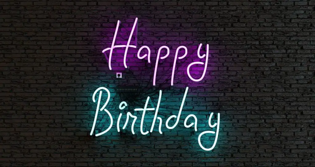 День народження неонової реклами