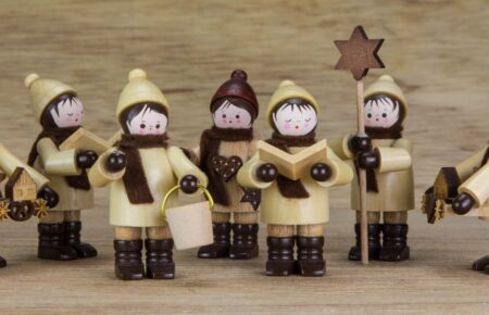 День " Ходімо колядувати" (Go Caroling Day)