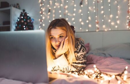 День різдвяного кіно марафону (​National Christmas Movie Marathon Day)