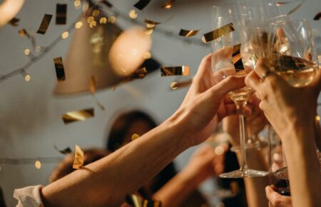 День шампанського (National Champagne Day)