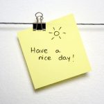 Подивіться на день з яскравого боку (Look On The Bright Side Day)