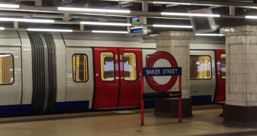 День «Поїздка в метро без штанів» (No Pants Subway Ride Day)