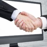 День віртуальних обіймів для віртуального асистента